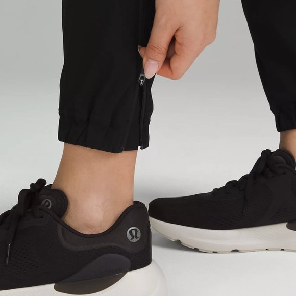 Adapted State High-Rise Jogger Full Length in Black 28 inch - Picture 4 of 10